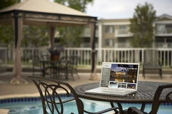 Free Wi-Fi in the Clubhouse and Poolside